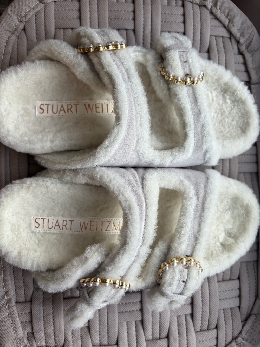 Stuart Weitzman Fifer Slide Shearling Pearl White Slipper US 7